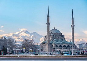 Kayseri - poznávání a lyžování