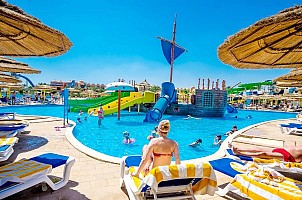 Hotel TITANIC BEACH SPA AQUA PARK